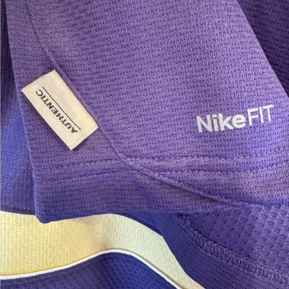 Nike Dri-Fit Authentic Washington Huskies Purple Graphic Logo Tee Men's Size L - Picture 6 of 14